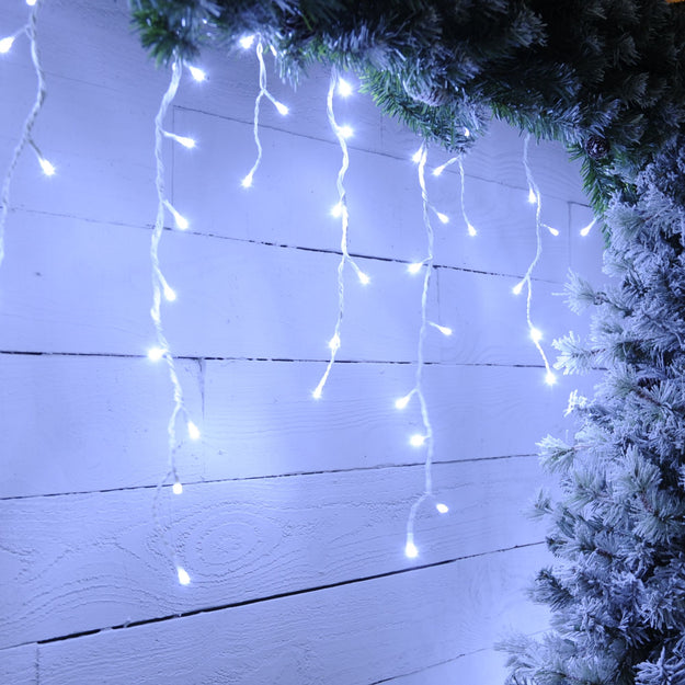 720 White Snowing Icicle Timer Lights