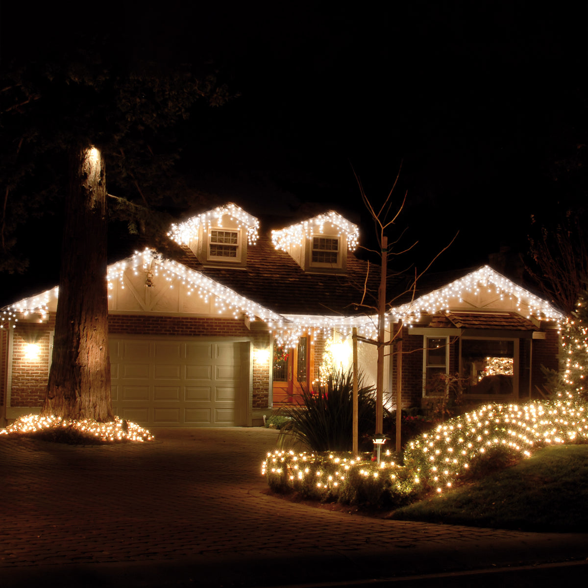 720 White Snowing Icicle Timer Lights